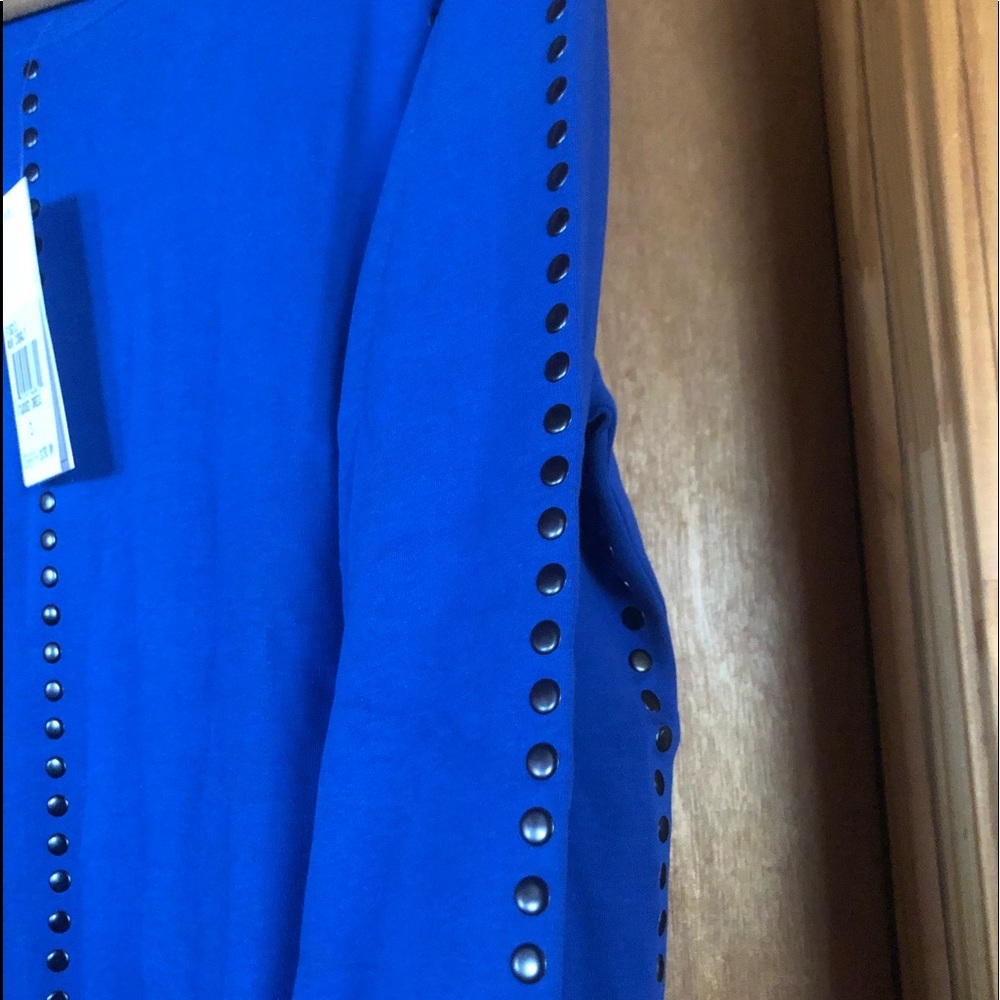 Very cute! Brand New! Knee length